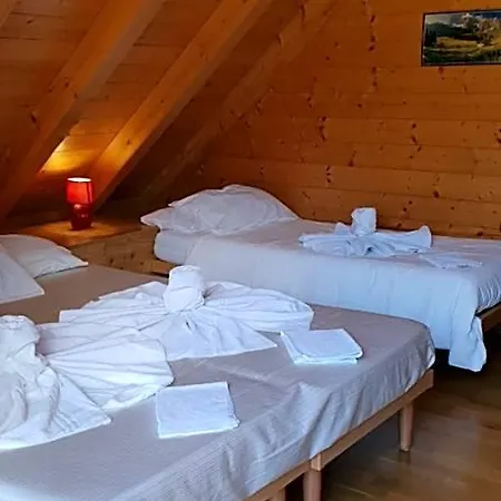 Al Sentiero Di Charly Bed and breakfast 3*